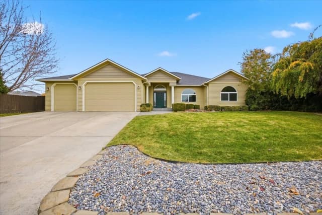Property photo for 1107 Se Harvest Drive, College Place