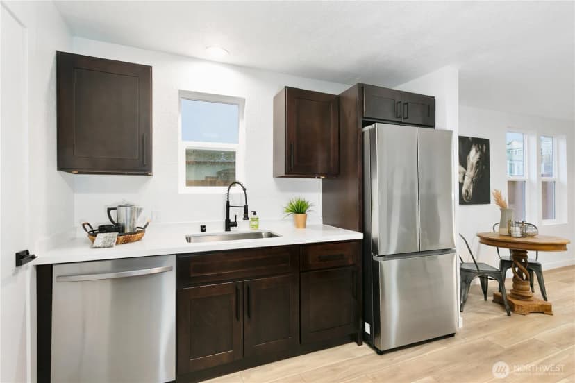 Property photo for 1122 Hewitt Avenue, Bremerton photo 12