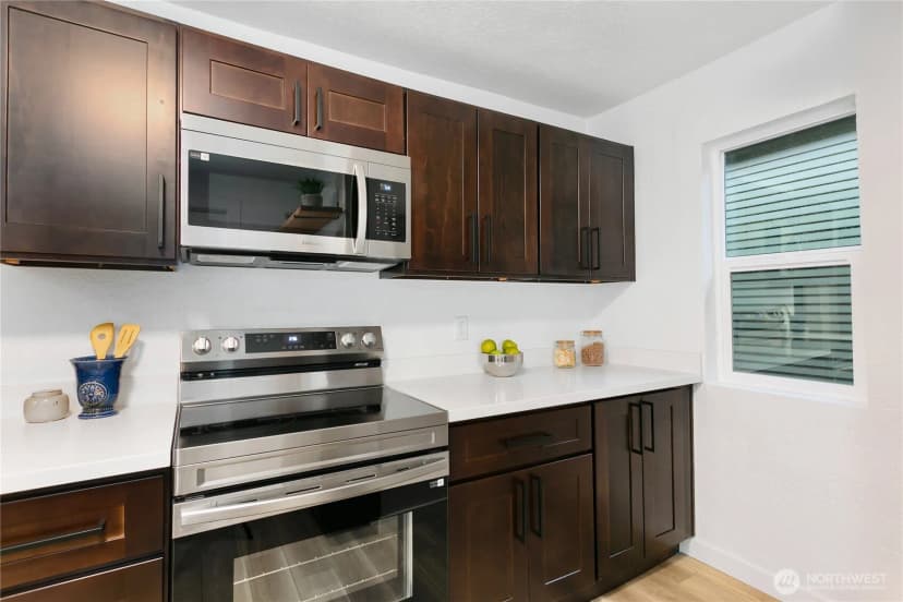Property photo for 1122 Hewitt Avenue, Bremerton photo 11