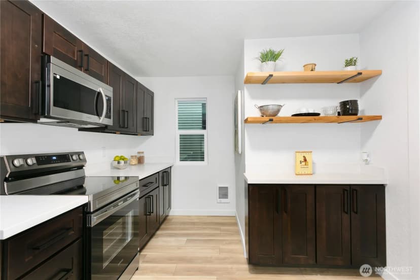Property photo for 1122 Hewitt Avenue, Bremerton photo 10