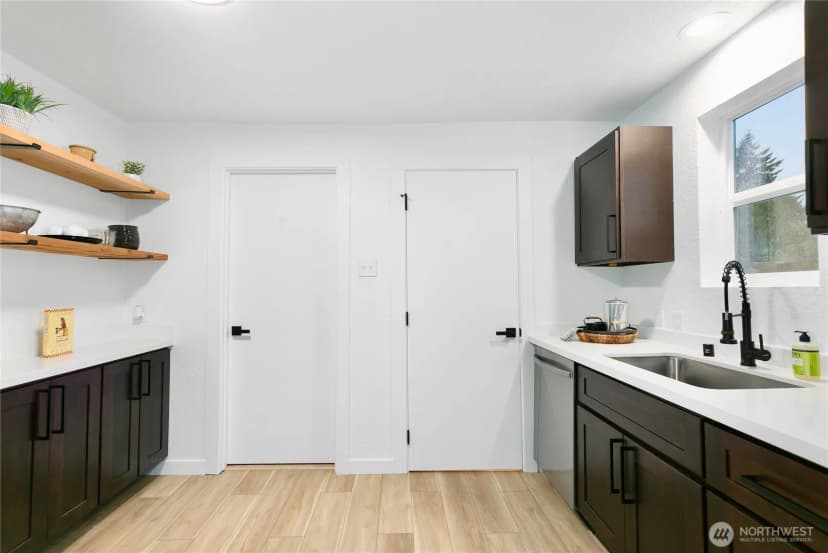 Property photo for 1122 Hewitt Avenue, Bremerton photo 15
