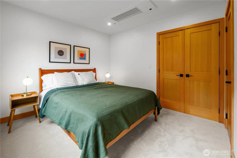 Property photo for 328 Ne 55th Street, Seattle photo 18
