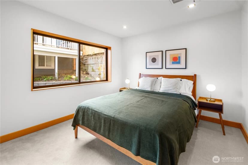 Property photo for 328 Ne 55th Street, Seattle photo 19
