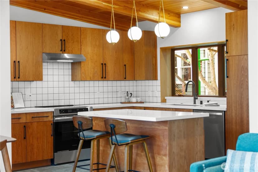 Property photo for 328 Ne 55th Street, Seattle photo 11