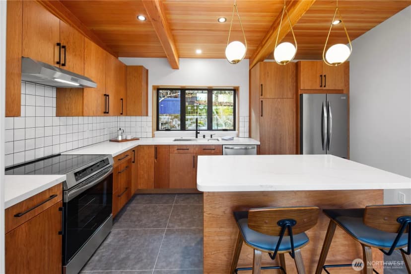 Property photo for 328 Ne 55th Street, Seattle photo 9