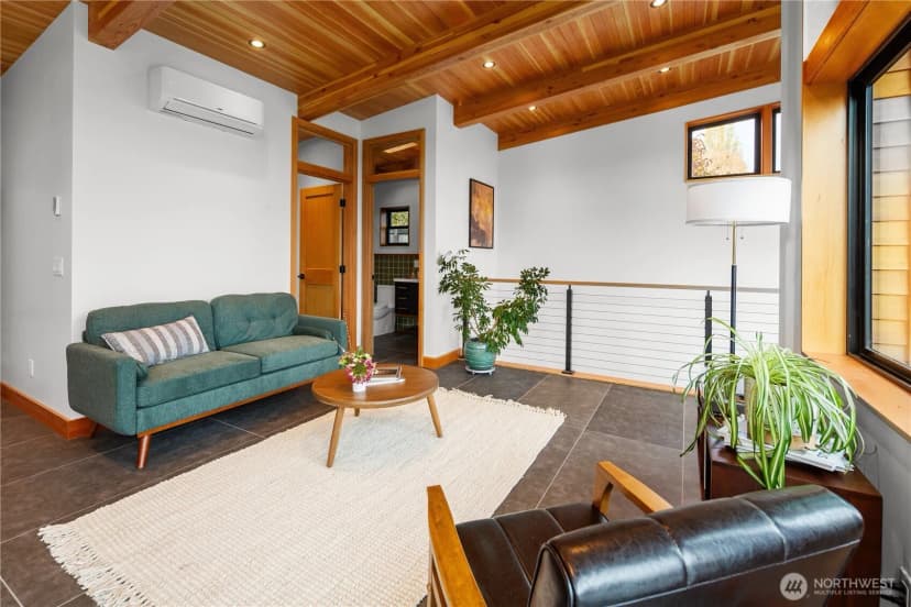 Property photo for 328 Ne 55th Street, Seattle photo 16