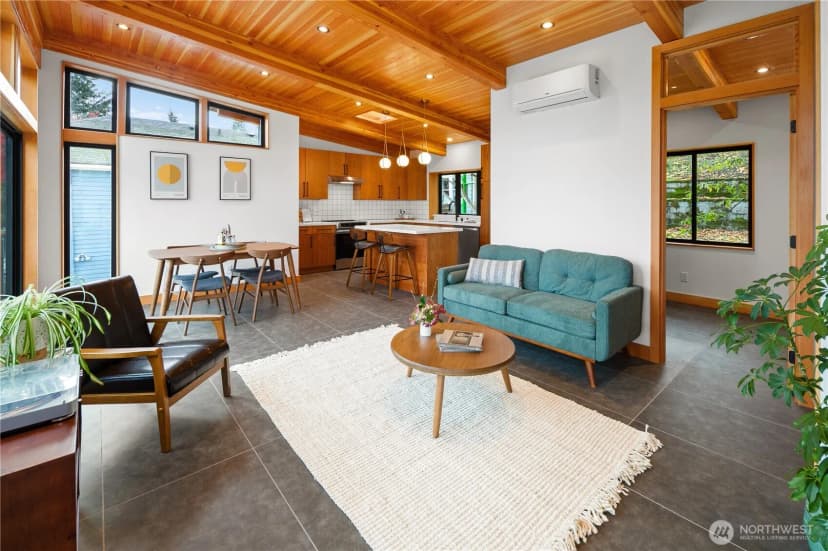 Property photo for 328 Ne 55th Street, Seattle photo 3