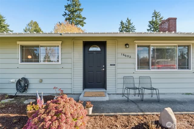Property photo for 16602 126th Avenue Se, Renton photo 2