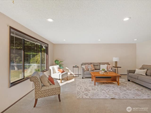 Property photo for 2923 Lakeview Way, Langley photo 5