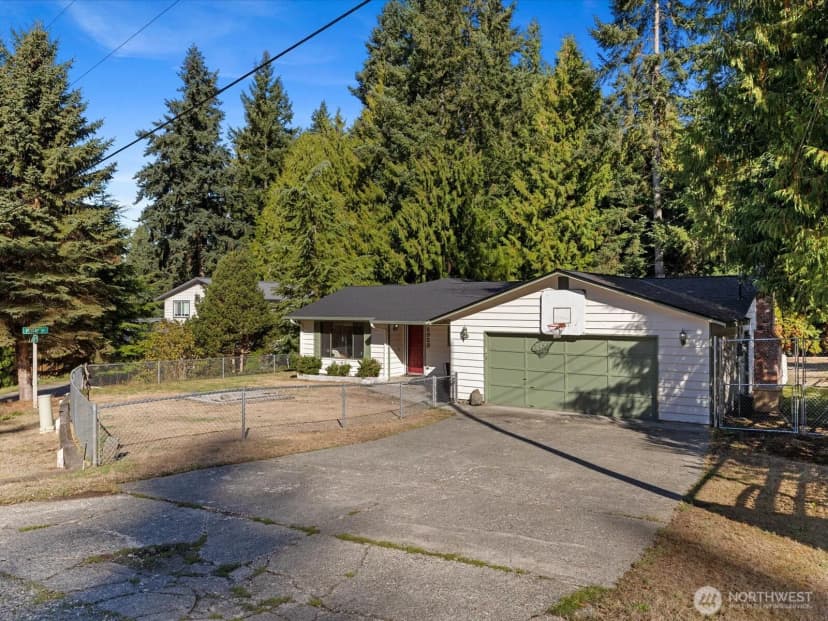 Property photo for 2923 Lakeview Way, Langley photo 24