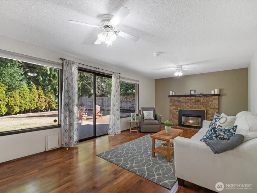 Property photo for 2923 Lakeview Way, Langley photo 16