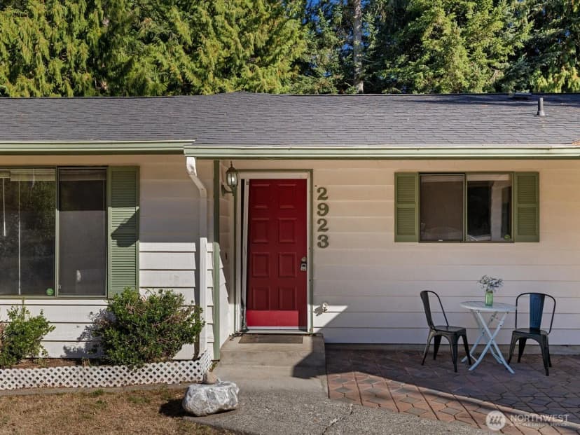 Property photo for 2923 Lakeview Way, Langley photo 2