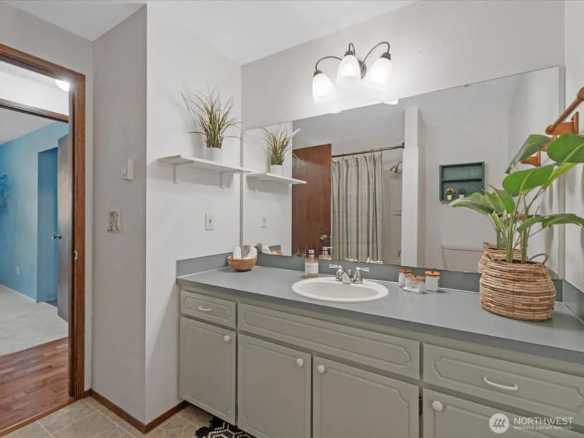 Property photo for 2923 Lakeview Way, Langley photo 12