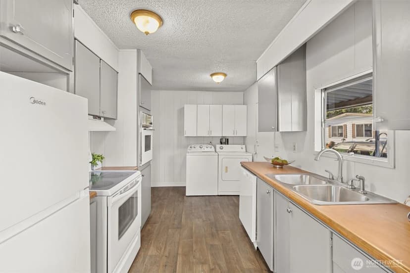 Property photo for 11622 Silver Lake Road #71, Everett photo 12
