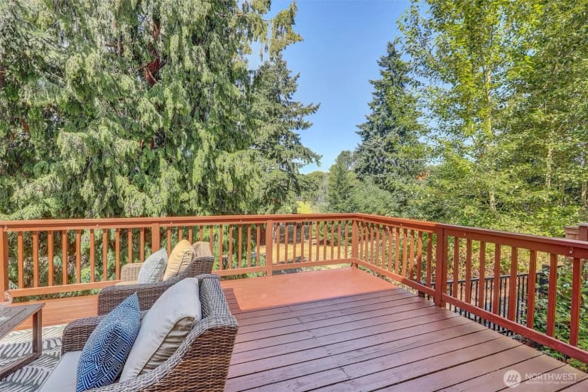 Property photo for 11103 5th Avenue Sw, Seattle photo 28
