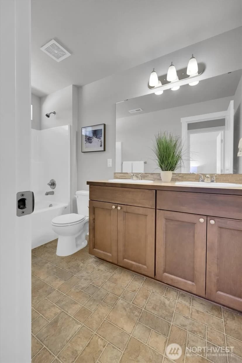 Property photo for 11103 5th Avenue Sw, Seattle photo 18