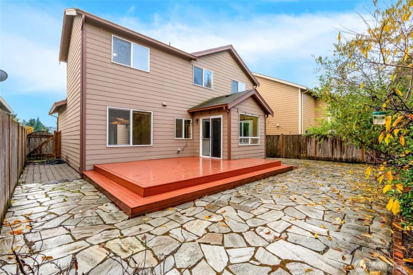 Property photo for 19315 76th Place Ne, Kenmore photo 20