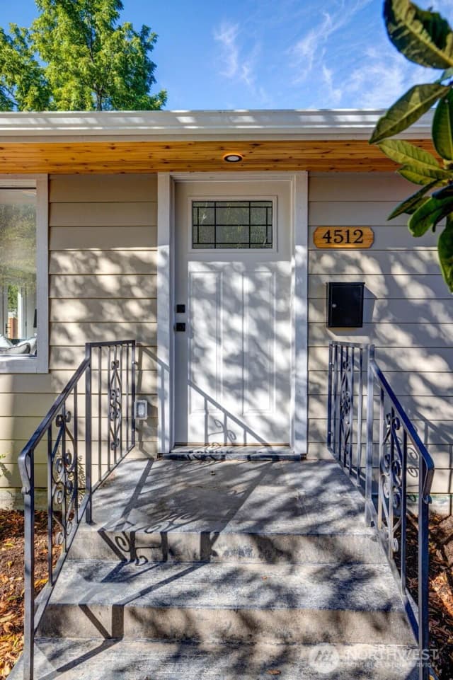Property photo for 4512 S Dawson Street, Seattle photo 5