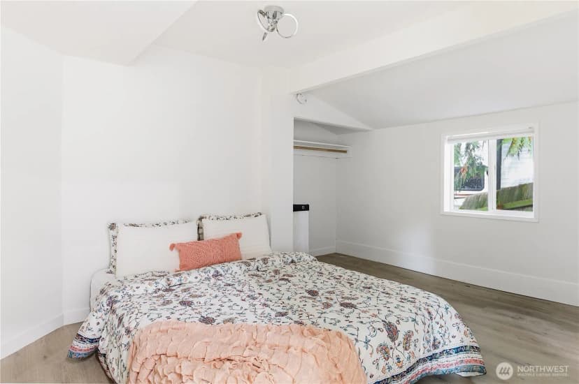 Property photo for 16167 Midvale Avenue N, Shoreline photo 27