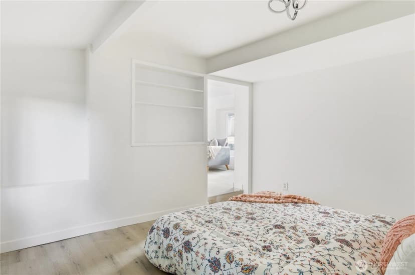 Property photo for 16167 Midvale Avenue N, Shoreline photo 28