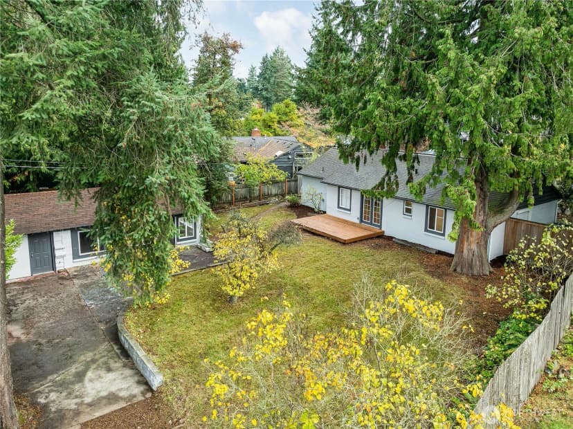 Property photo for 16167 Midvale Avenue N, Shoreline