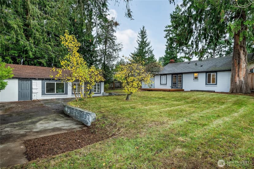 Property photo for 16167 Midvale Avenue N, Shoreline photo 31