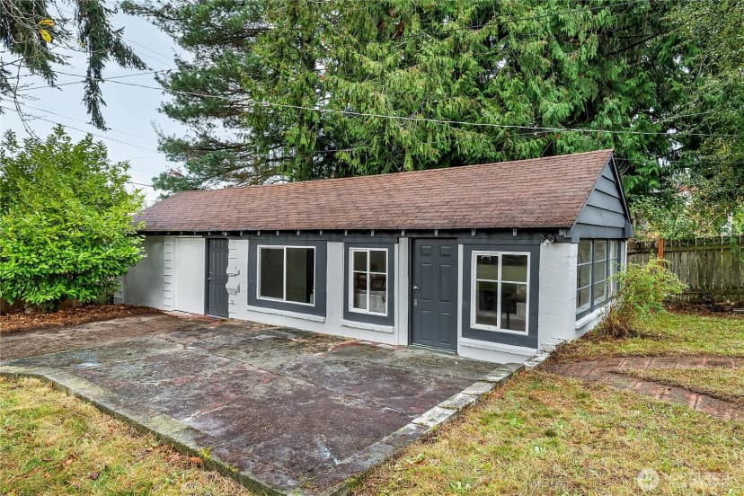 Property photo for 16167 Midvale Avenue N, Shoreline photo 22