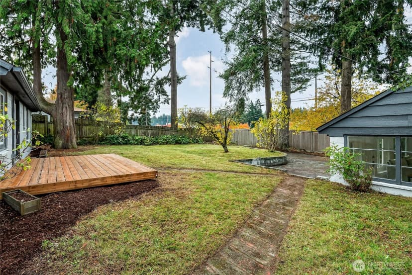 Property photo for 16167 Midvale Avenue N, Shoreline photo 21