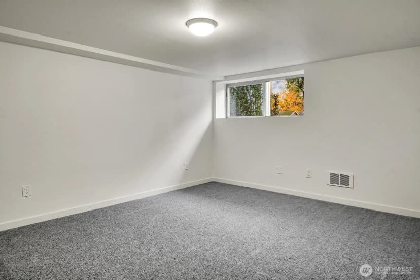 Property photo for 408 Ne 50th Street, Seattle photo 32