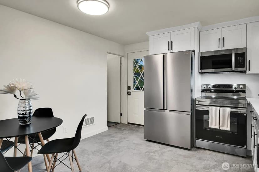 Property photo for 408 Ne 50th Street, Seattle photo 14