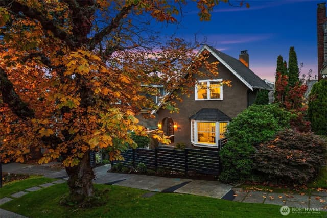 Property photo for 1229 9th Avenue W, Seattle