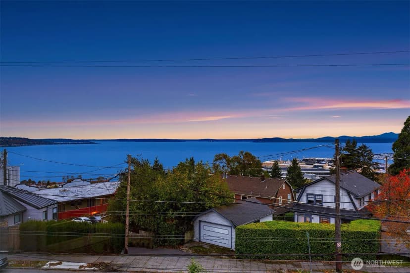 Property photo for 1229 9th Avenue W, Seattle photo 21