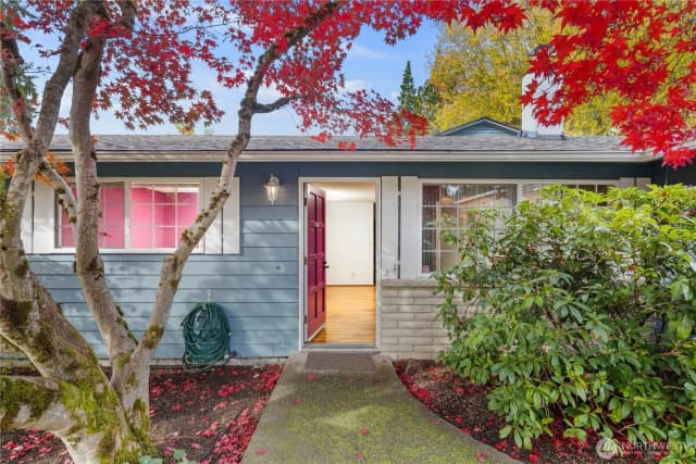 Property photo for 429 155th Place Se, Bellevue photo 5