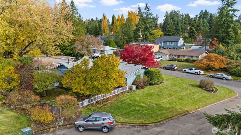 Property photo for 429 155th Place Se, Bellevue photo 37
