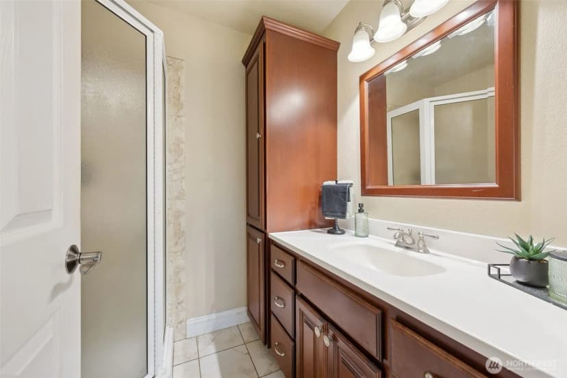 Property photo for 12903 Valley Avenue E, Sumner photo 16