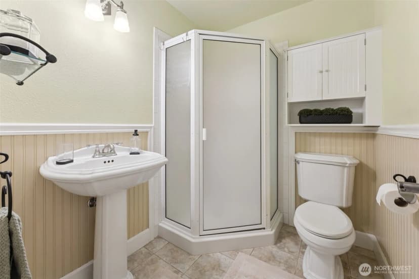 Property photo for 12903 Valley Avenue E, Sumner photo 18