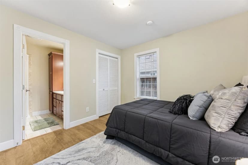 Property photo for 12903 Valley Avenue E, Sumner photo 15