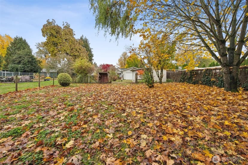 Property photo for 12903 Valley Avenue E, Sumner photo 31