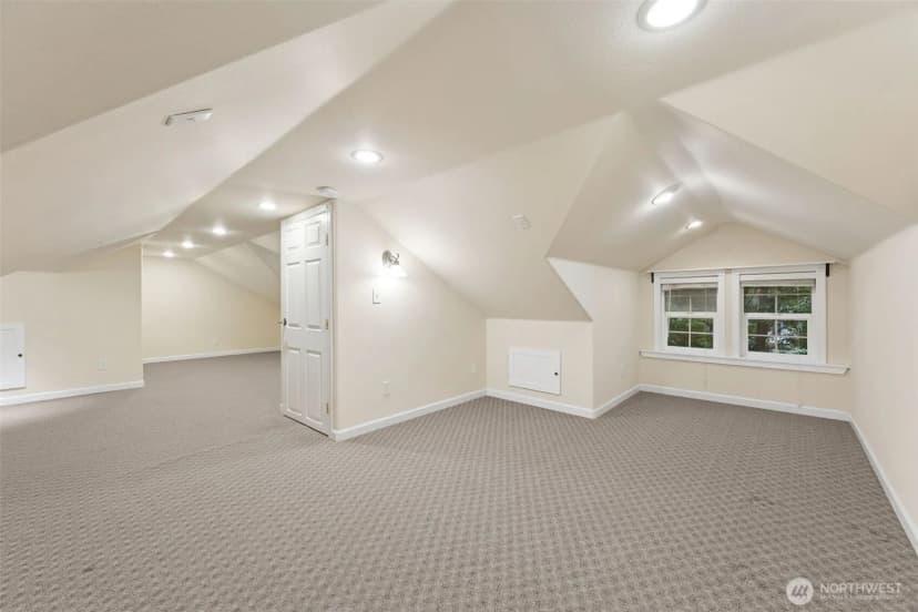 Property photo for 12903 Valley Avenue E, Sumner photo 20