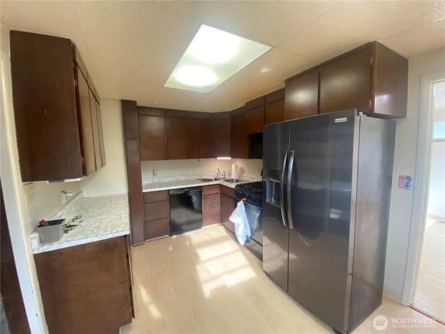 Property photo for 9022 36th Avenue Sw, Seattle photo 3