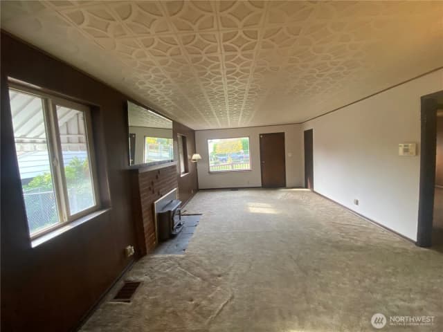 Property photo for 9022 36th Avenue Sw, Seattle photo 2