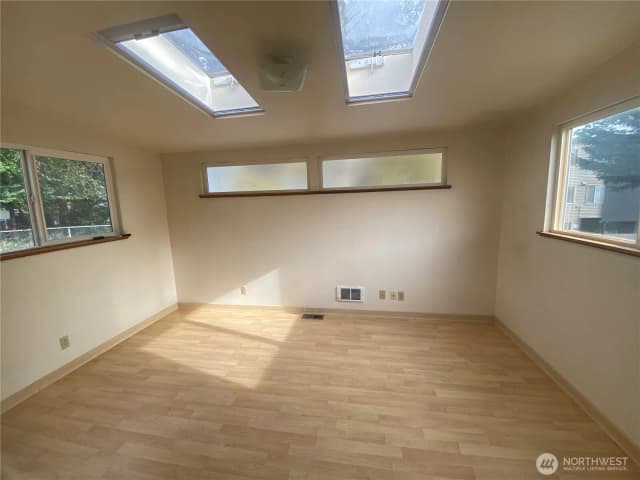 Property photo for 9022 36th Avenue Sw, Seattle photo 5
