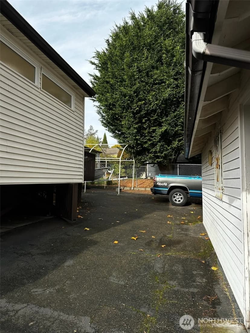 Property photo for 9022 36th Avenue Sw, Seattle photo 15