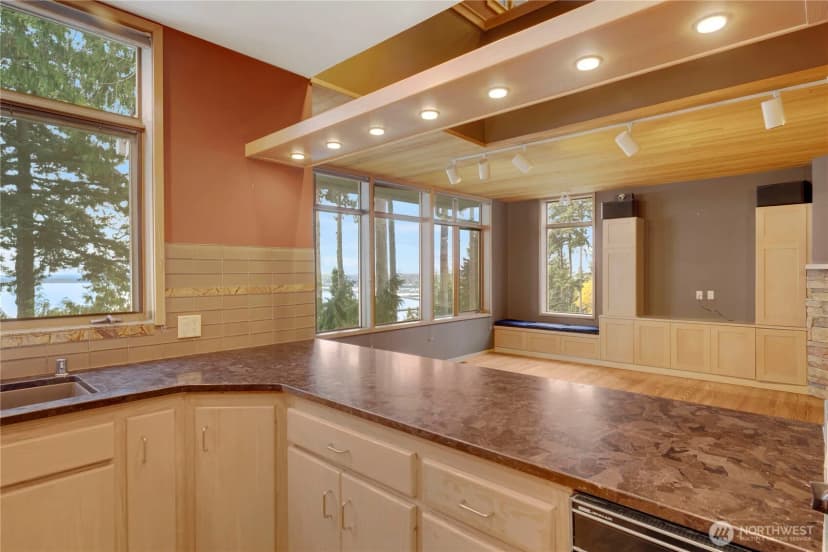 Property photo for 216 Morey Avenue, Bellingham photo 9