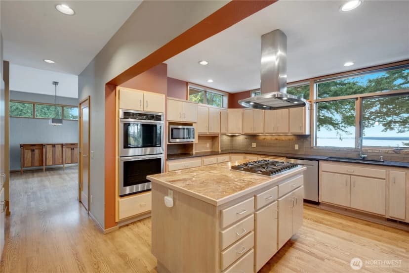 Property photo for 216 Morey Avenue, Bellingham photo 7