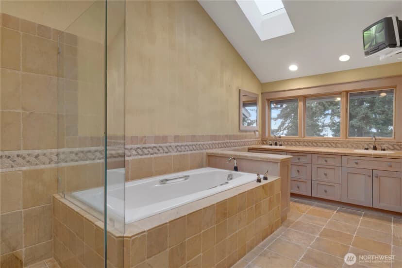Property photo for 216 Morey Avenue, Bellingham photo 22