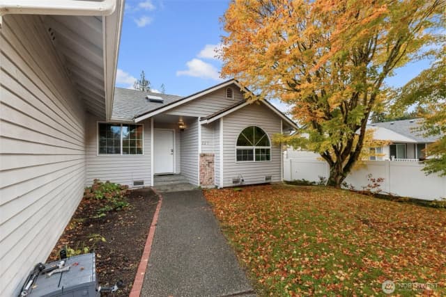 Property photo for 227 101st Avenue Se, Lake Stevens photo 3