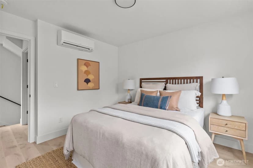 Property photo for 8405 42nd Avenue Sw, Seattle photo 16