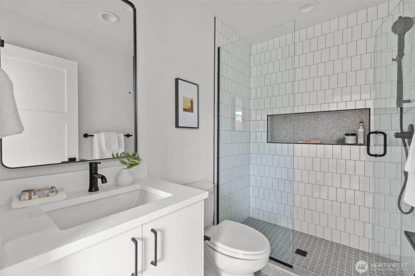 Property photo for 8405 42nd Avenue Sw, Seattle photo 23