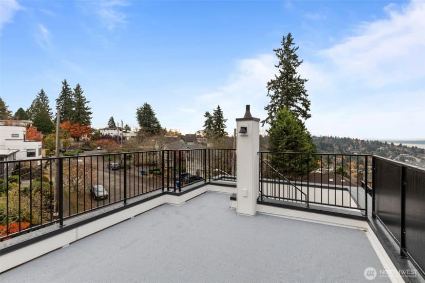 Property photo for 8405 42nd Avenue Sw, Seattle photo 30